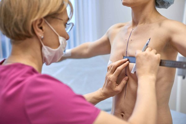 Les mythes et les réalités de l'augmentation mammaire